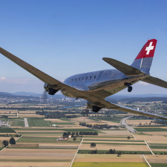 Douglas DC-3 N431HM"Classic 1"